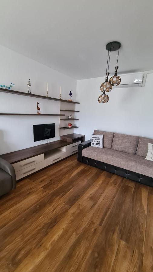 Apartament Mirubias Lägenhet Braşov Exteriör bild