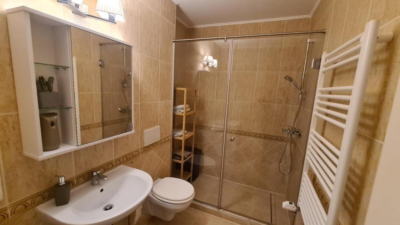 Apartament Mirubias Lägenhet Braşov Exteriör bild