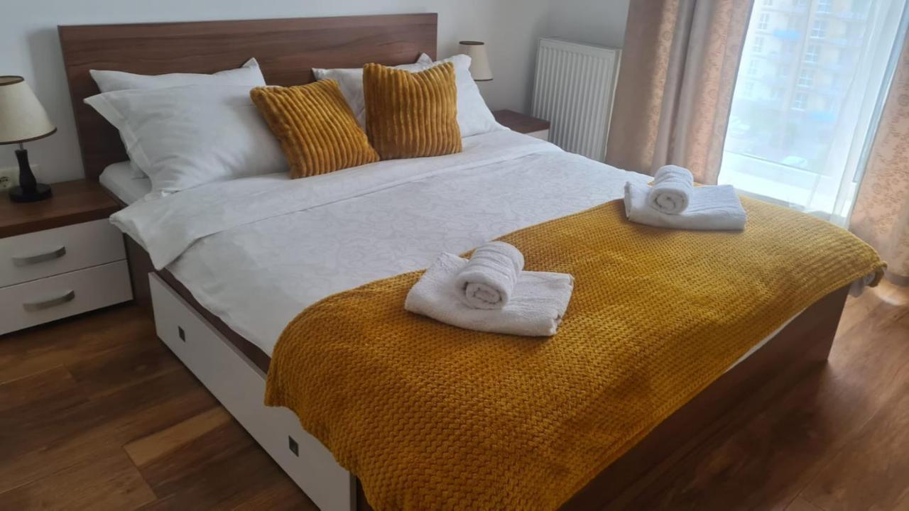 Apartament Mirubias Lägenhet Braşov Exteriör bild